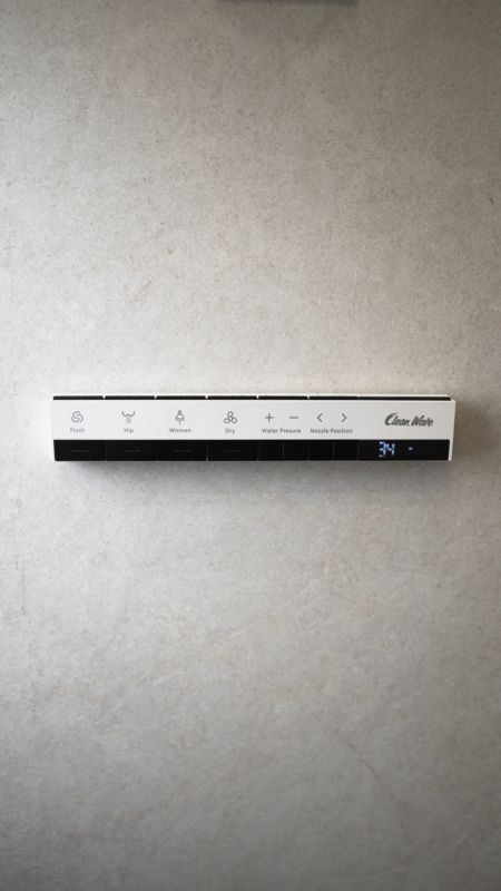 Toaleta myjąca CleanWave Breeze 700 1 szt.