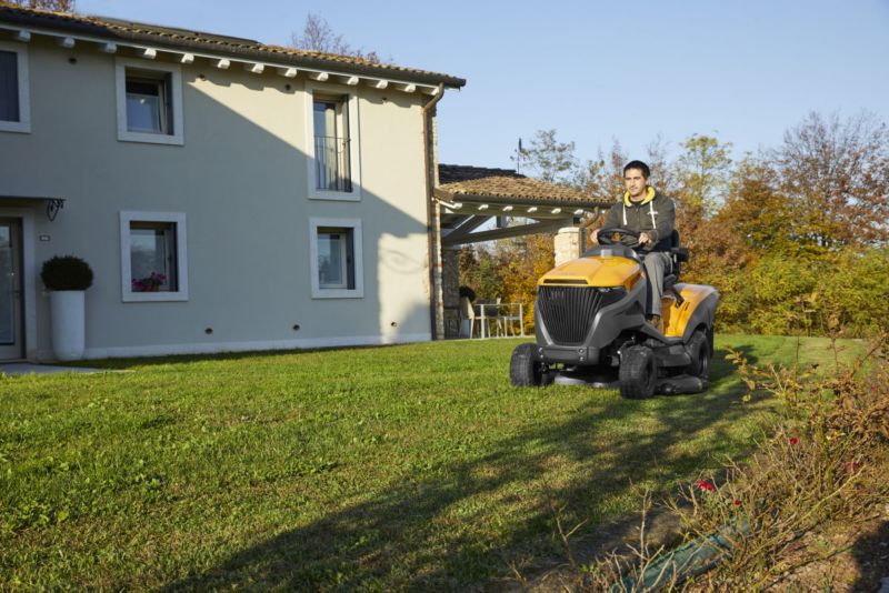 Traktor Ogrodowy Stiga Estate 7122 W 1 szt.