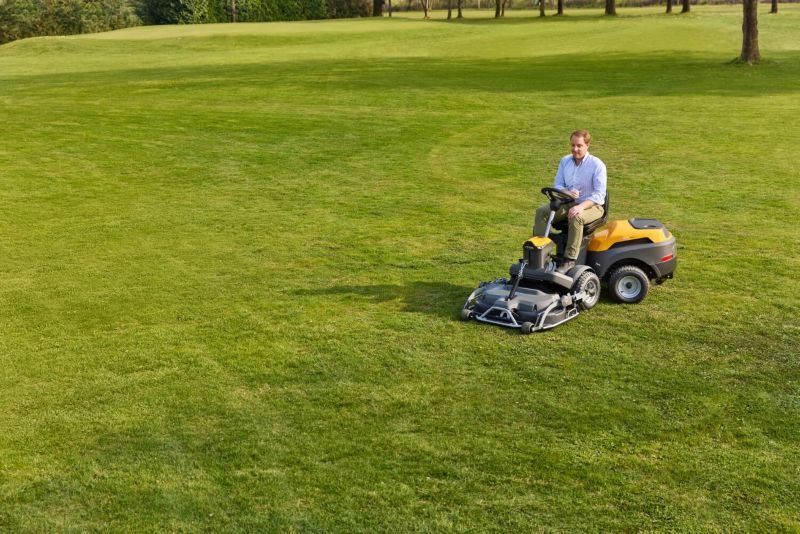Traktor Ogrodowy Stiga Park 500 WX 1 szt. 100 cm