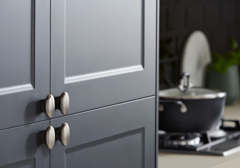 Uchwyt meblowy GoodHome Chervil stal szczotkowana 2 szt.