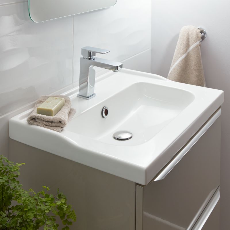 Umywalka ceramiczna GoodHome Lana 60 cm z syfonem