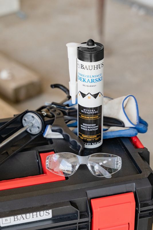 Uszczelniacz dekarski bezbarwny Bauhus do dachów, rynien 280 ml