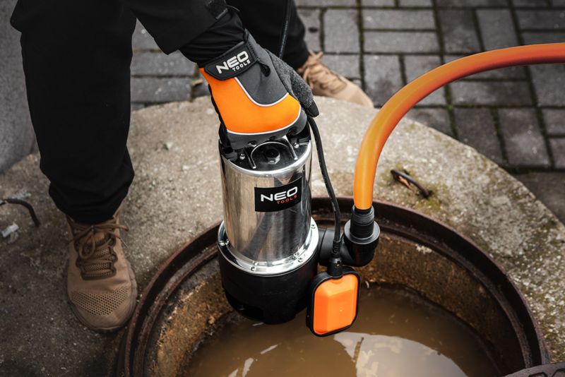 Wąż NEO TOOLS tłoczny do pomp zatapialnych fi 1", 20m 1 szt