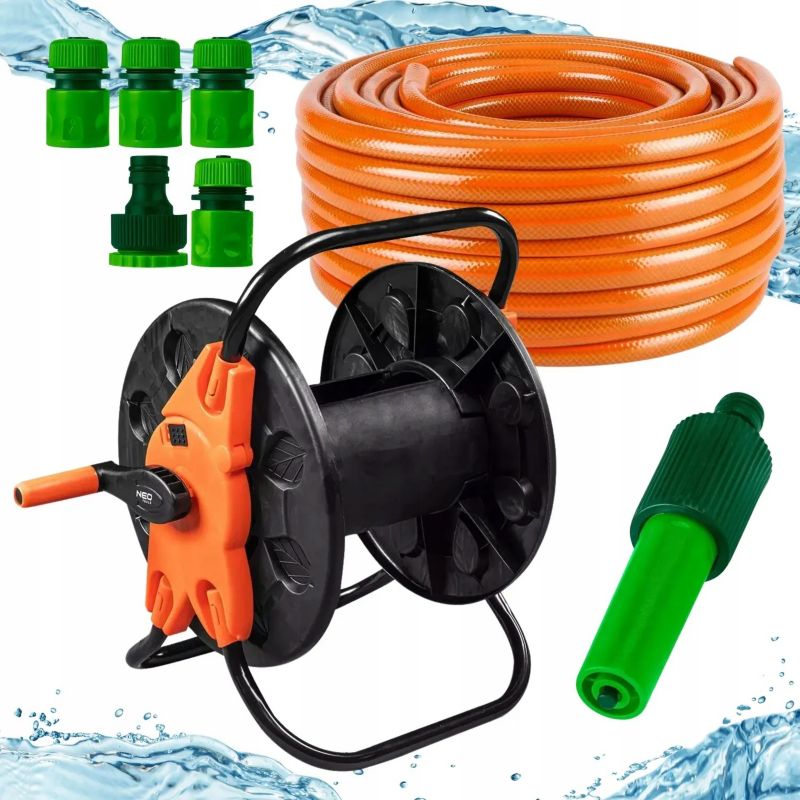 Wąż ogrodowy na małym bębnie ze zraszaczem prostym i złączkami NEO TOOLS, 30 m, 1/2", 1 kpl