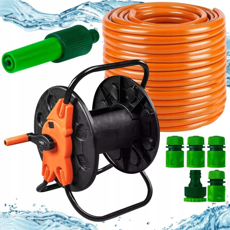 Wąż ogrodowy na małym bębnie ze zraszaczem prostym i złączkami NEO TOOLS, 50 m, 1/2", 1 kpl.