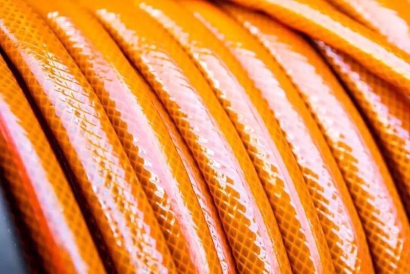 Wąż ogrodowy ze zraszaczem prostym i złączkami NEO TOOLS, 50 m, 1/2", 1 kpl.