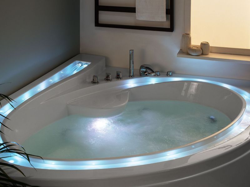 Wanna narożna LED z hydromasażem 206 x 165 cm biała Pelican 1 szt.