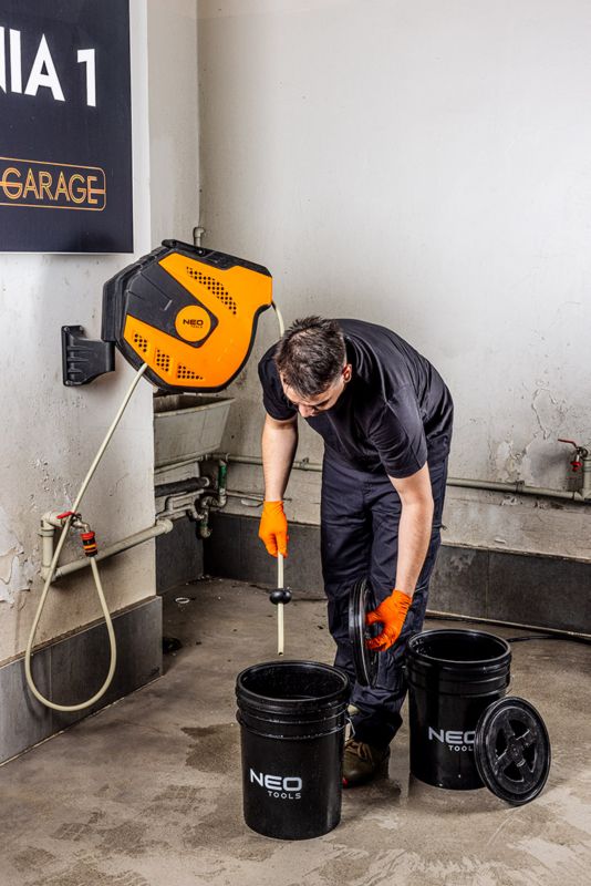 Wiaderko z separatorem i zakrętką NEO TOOLS 1 kpl.