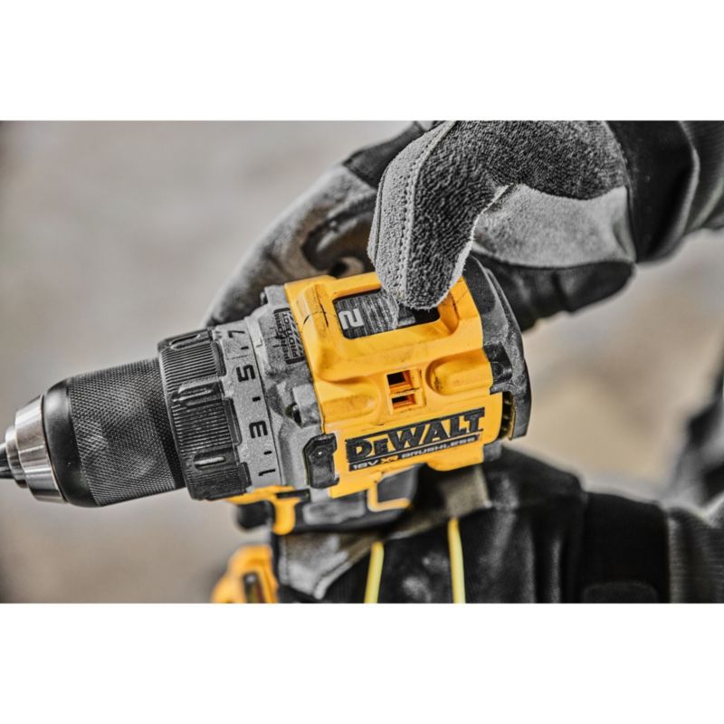 Wiertarko-wkrętarka DeWalt 18V XR 90 Nm bez akumulatora