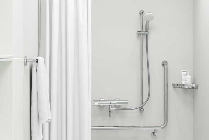 Wieszak na ręcznik Grohe Essentials chrom 50,4 cm montaż przykręcany 1 szt.