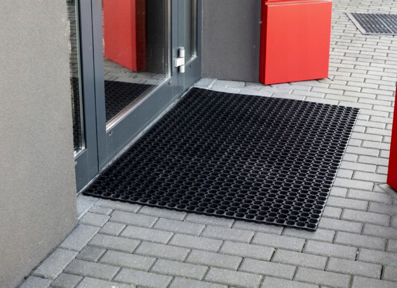 Wycieraczka ażurowa Deco4Home Compos gumowa pod drzwi 100 x 150 cm czarna 1 szt.