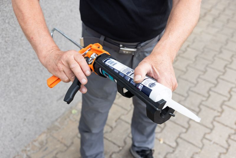 Wyciskacz do tub i mas NEO TOOLS 230mm 1 szt
