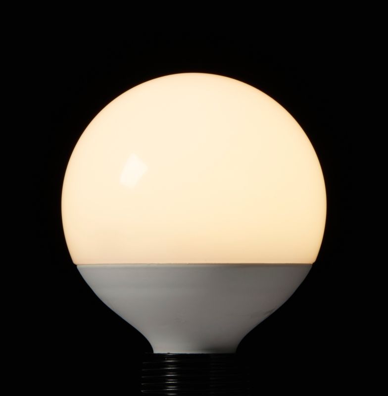 Żarówka LED Diall G95 E27 9,5 W 806 lm mleczna barwa ciepła