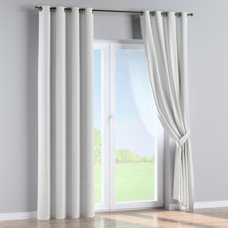 Zasłona na kółkach Dekoria 130x260 cm Sunny wzór sześcianów na białym tle 1 szt.