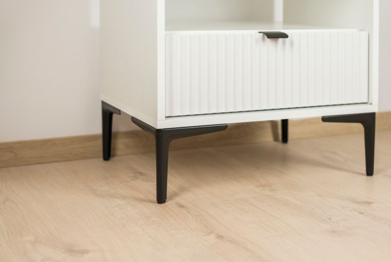 Zestaw noga meblowa B&B Kotwica Elegant czarny mat wysokość 15 cm 4 szt